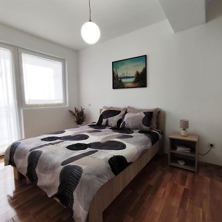 Charming & Spacious 2 Bedroom Apartment With A Gorgeous 8Th-Floor View Ohrid Exterior photo