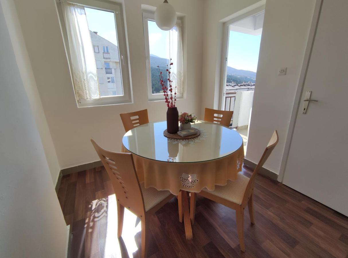 Charming & Spacious 2 Bedroom Apartment With A Gorgeous 8Th-Floor View Ohrid Exterior photo